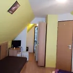 Mima V Kovacovej 3*