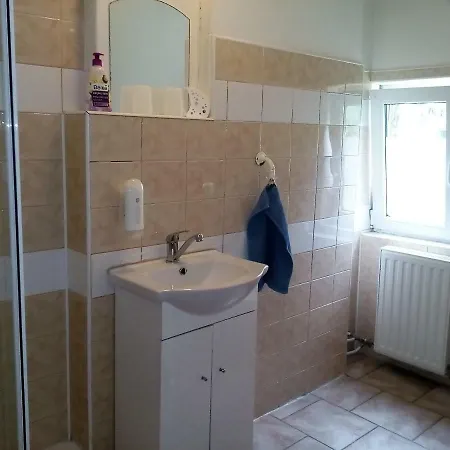 Mima V Kováčovej 3*